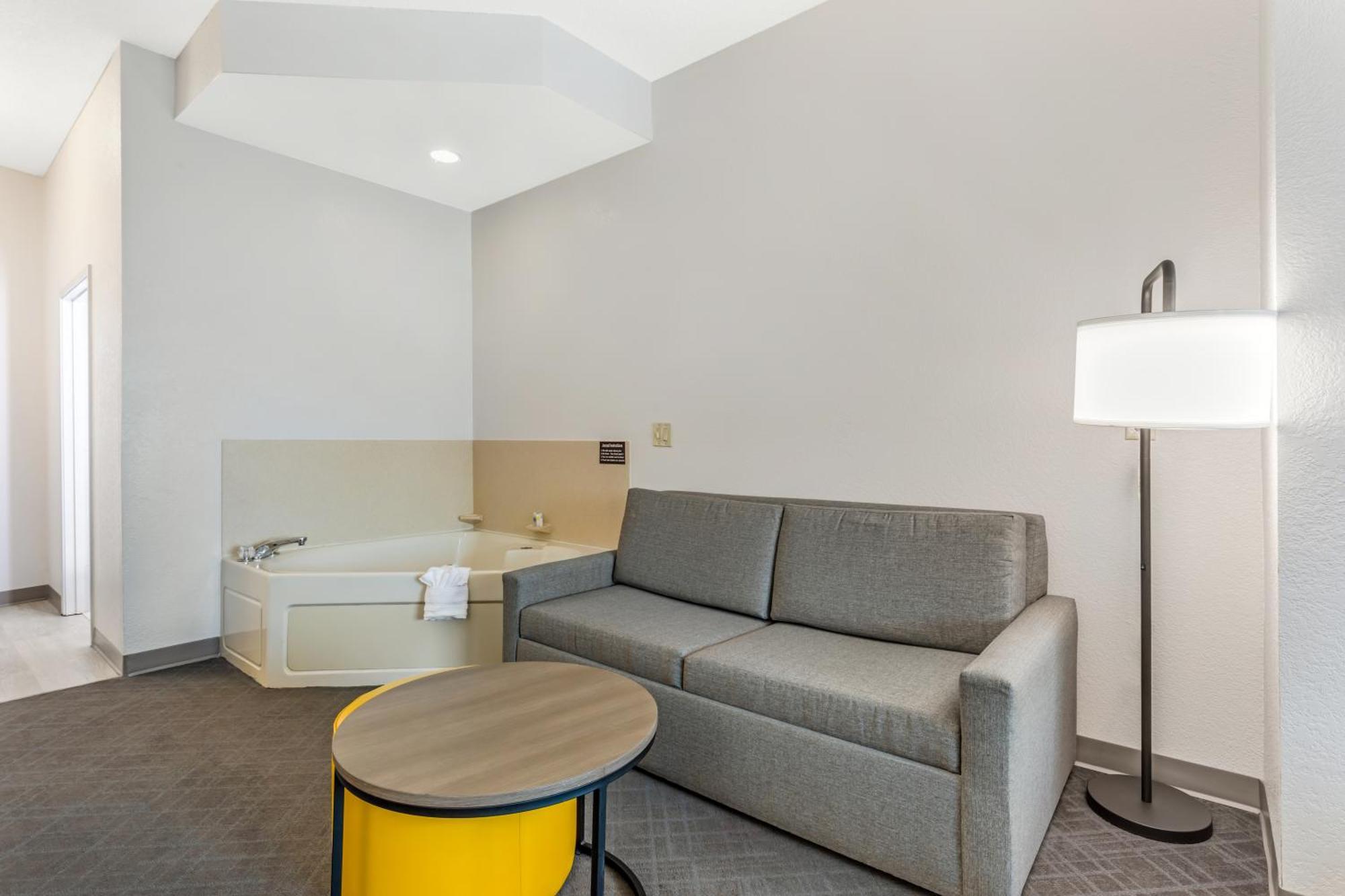 Comfort Suites נאקוגדוצ'ז מראה חיצוני תמונה