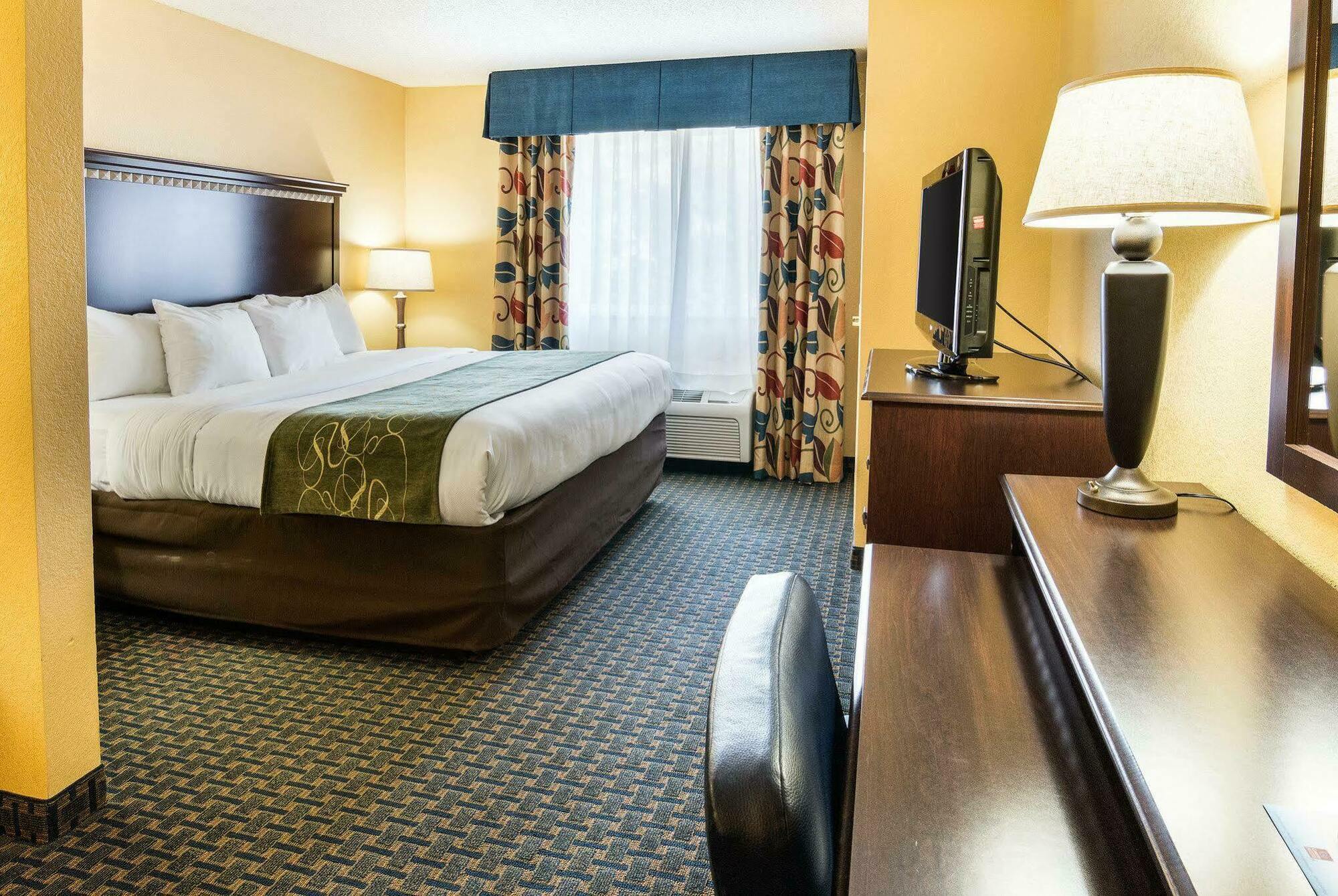 Comfort Suites נאקוגדוצ'ז מראה חיצוני תמונה